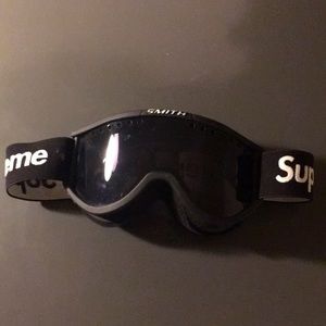 Supreme smith goggles